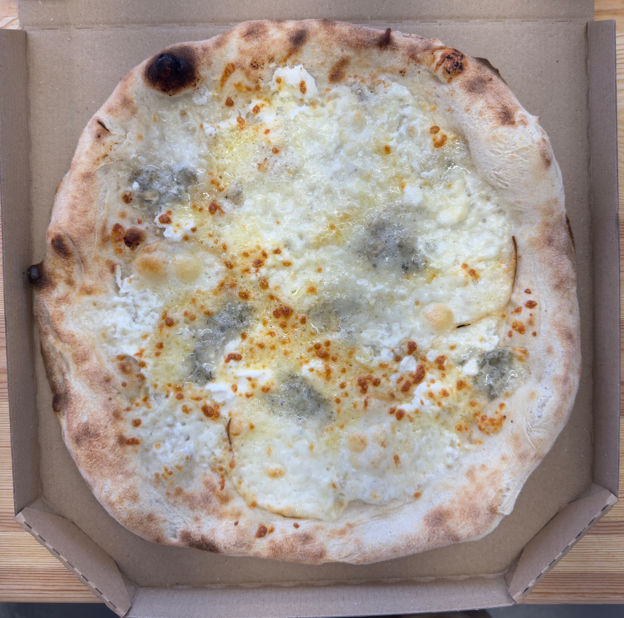12. Quattro formaggi    